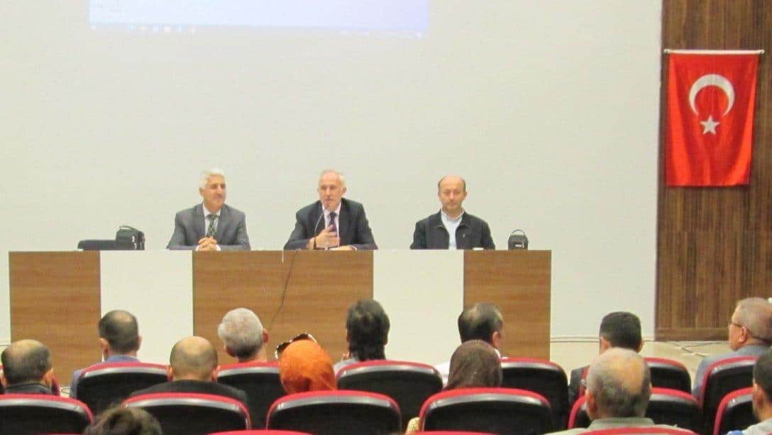 Mustafa DİKİCİ Başkanlığında Okul Müdürleri Değerlendirme Toplantısı Yapıldı.